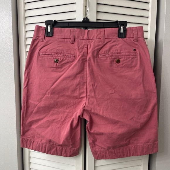 NWOT Tommy Hilfiger Shorts (size 30) - Picture 4 of 5
